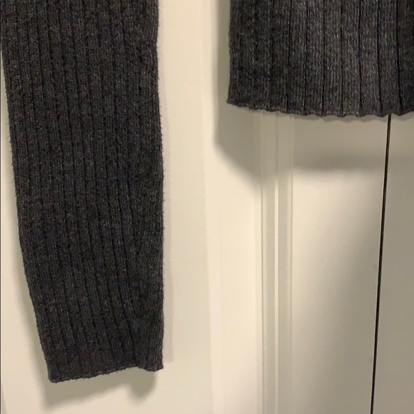 American Eagle Charcoal Turtleneck Sweater Size L - Picture 3 of 5
